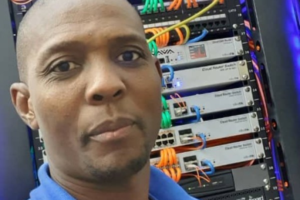 Le Centre d'Assistance Technique : un outil vital pour la viabilité technique des radios